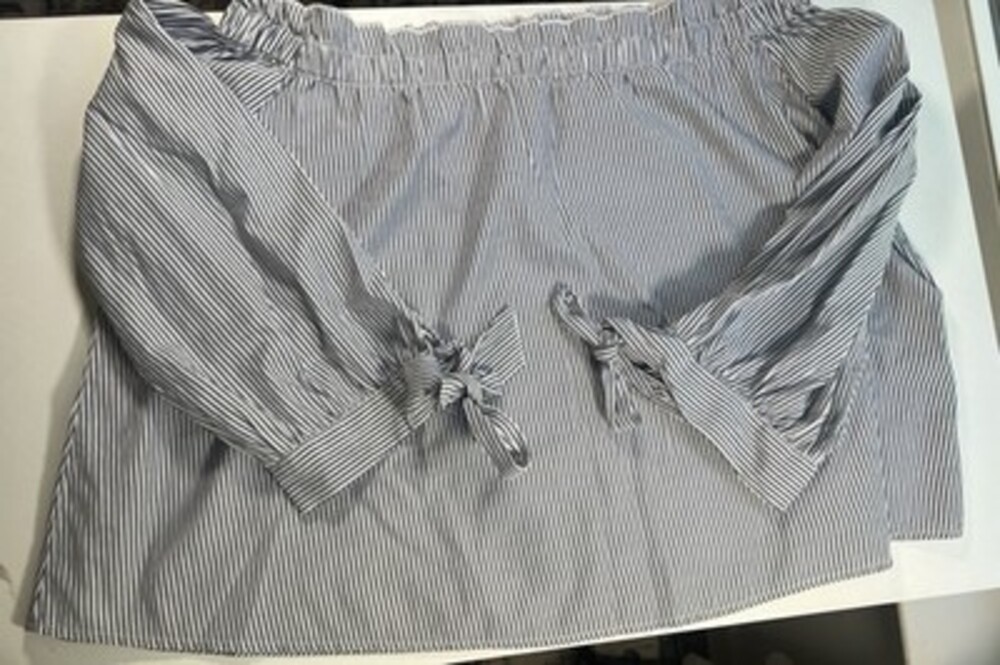 Women's Off The Shoulder American Eagle Outfitters Blouse XL Preppy Americana